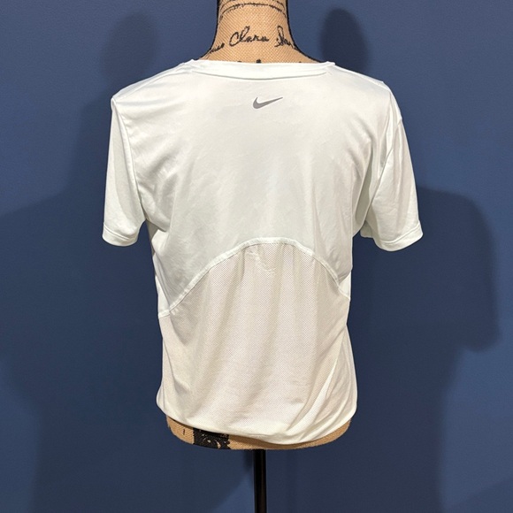 Nike Women's Short Sleeve Tee - Picture 2 of 3